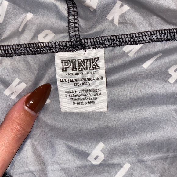 Pink size:M raincoat - Picture 2 of 2